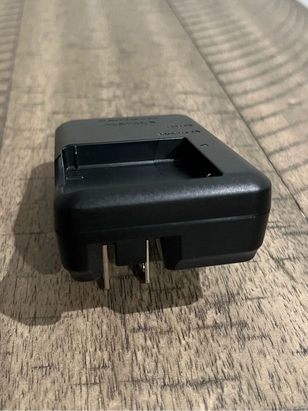 Genuine CB-2LA Battery Charger for CANON A3300 A3200 A3150 A3100 A3000 A2200 IS